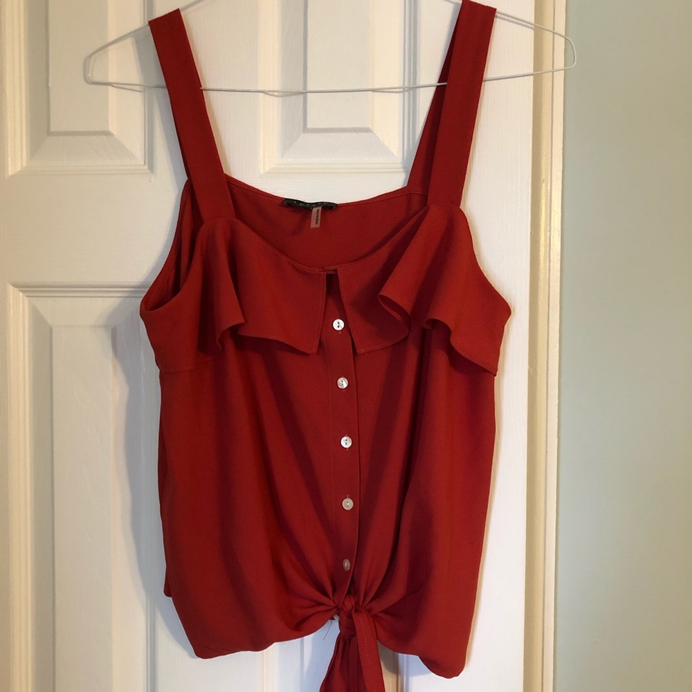 1. State red top, Size M